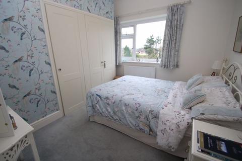 11 Barlow Fold Road, Romiley, Stockport, SK6 4LH