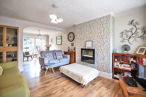 13 Harcourt Drive, Lower Gornal, Dudley, DY3 2PW