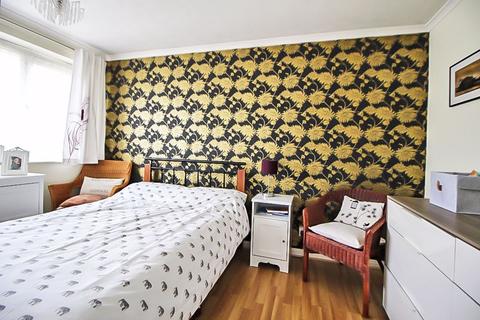 13 Harcourt Drive, Lower Gornal, Dudley, DY3 2PW