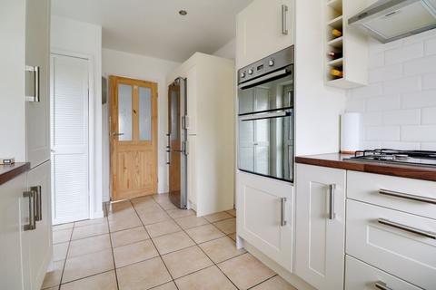 106 Warwick Road, Scunthorpe, DN16 1EU