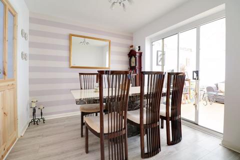 106 Warwick Road, Scunthorpe, DN16 1EU