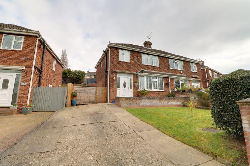 Cliff Closes Road, Scunthorpe 3 bed semidetached house £165,000