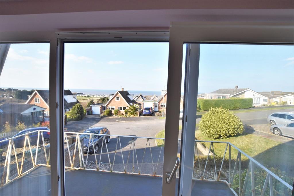 Clifton Park, Cromer 2 bed detached bungalow £325,000