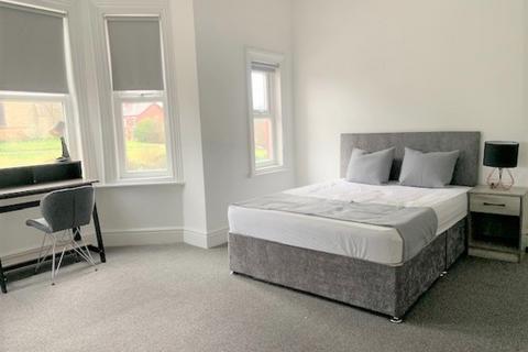 4 bedroom house share to rent - Liverpool Street, Salford