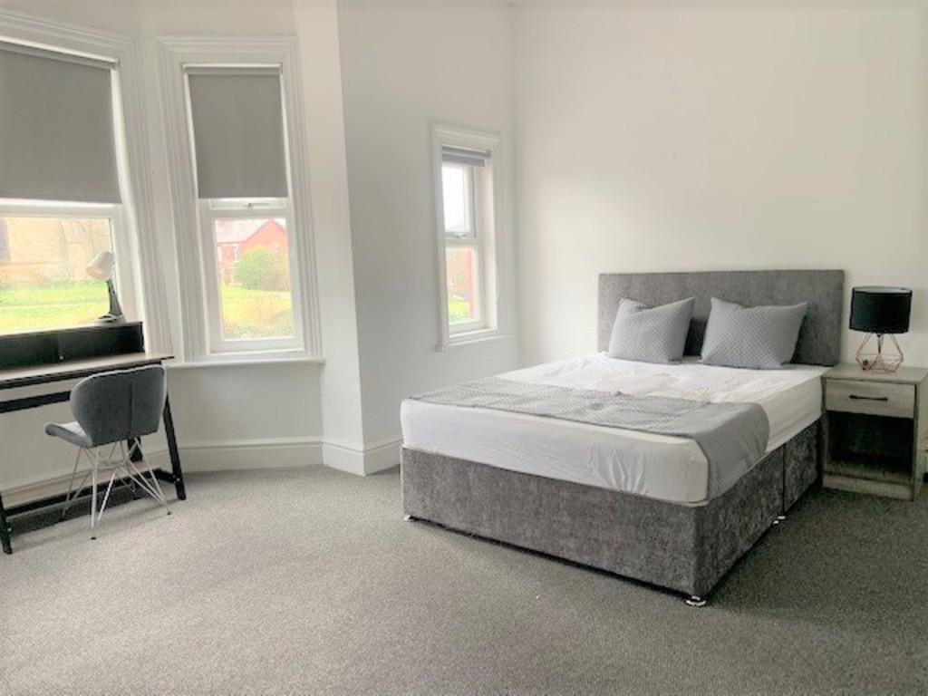 House in Salford, Greater Manchester - View 4