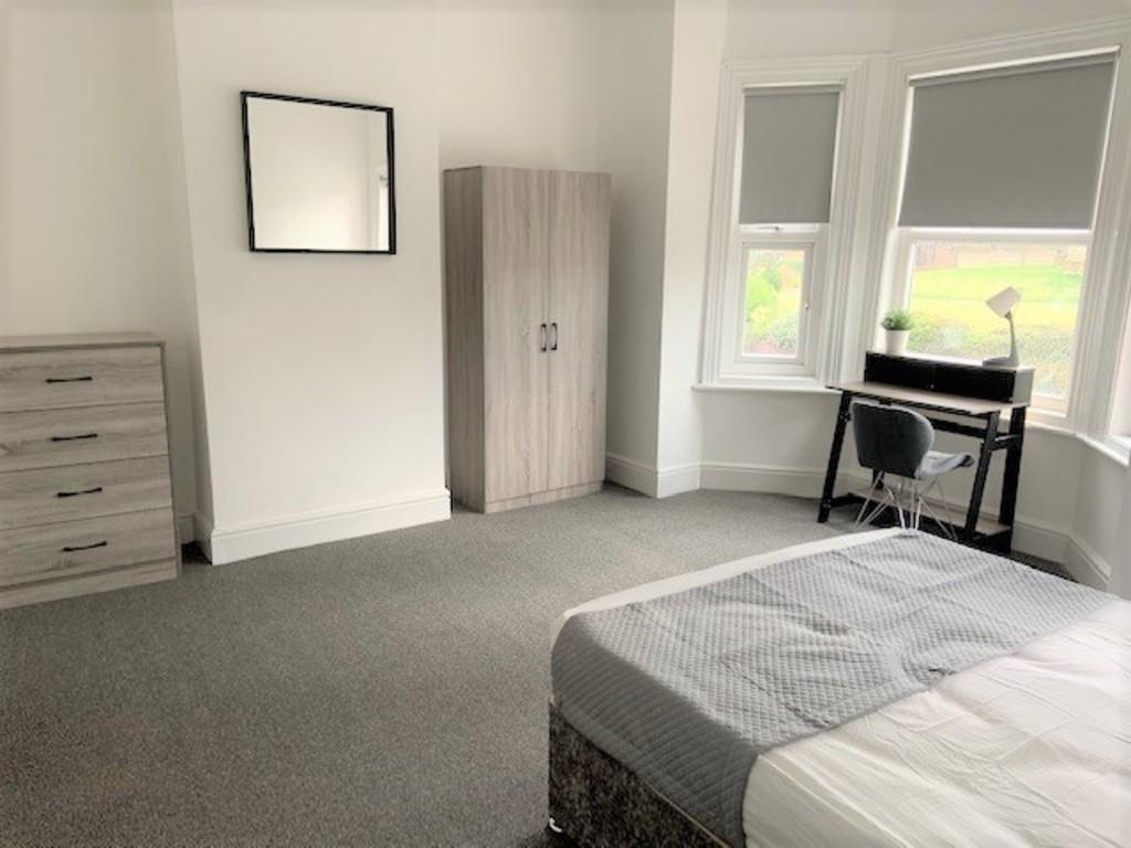 House in Salford, Greater Manchester - View 5