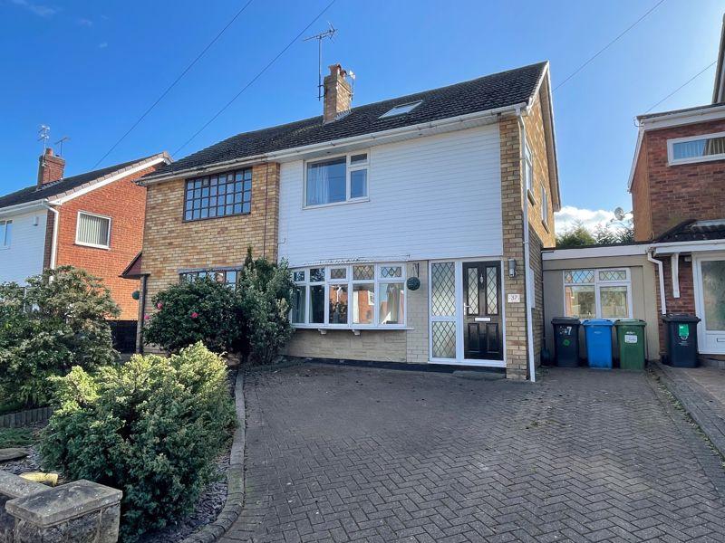 Brooklands Avenue, Great Wyrley, Walsall WS6 6LF 4 bed semidetached