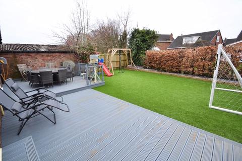 114 Frankby Road, West Kirby, Wirral, CH48 9UX