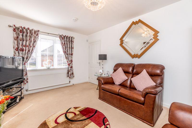 27 Margaret Parker Avenue... 3 bed detached house £160,000