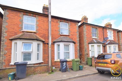 5 bedroom semi-detached house to rent, Sycamore Road, Guildford