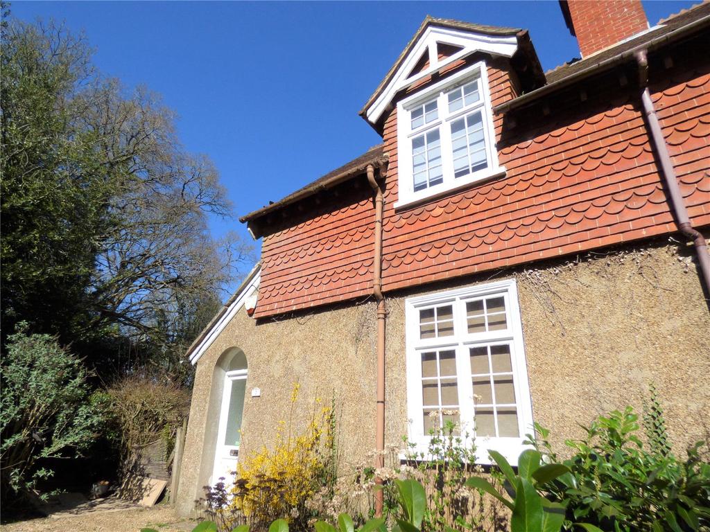 Pruetts Lane, Petersfield, GU31 2 bed semidetached house to rent £
