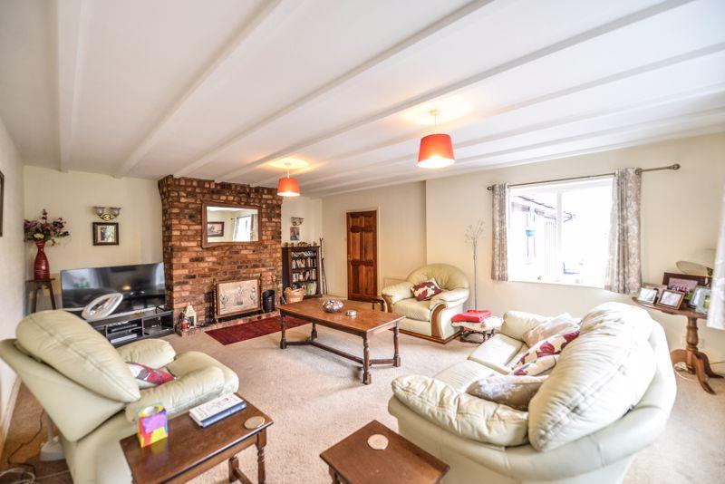 Twemlows Avenue, Higher Heath, Whitchurch 4 bed detached bungalow £