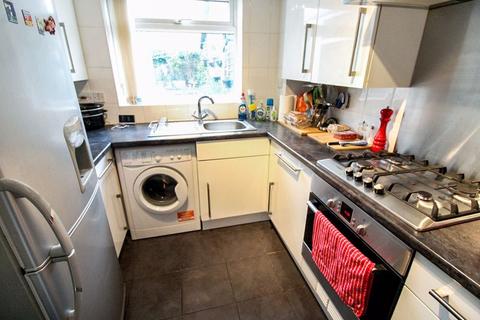25 Fernside, Radcliffe, Manchester, M26 1EQ