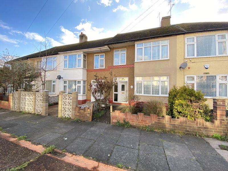 Stanford Gardens, Aveley, Essex 3 bed terraced house £300,000
