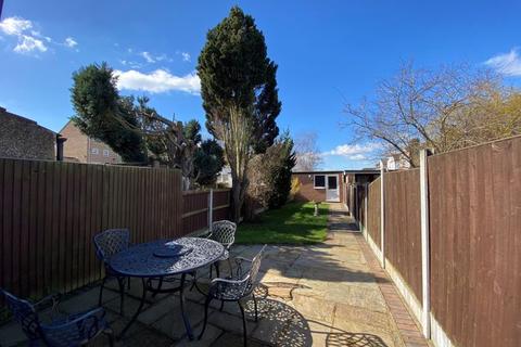 43 North Road, South Ockendon, RM15 6PT