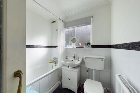 38 Elm Road, Aveley, South Ockendon, RM15 4SX