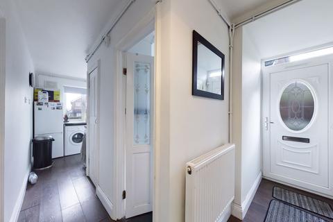 38 Elm Road, Aveley, South Ockendon, RM15 4SX