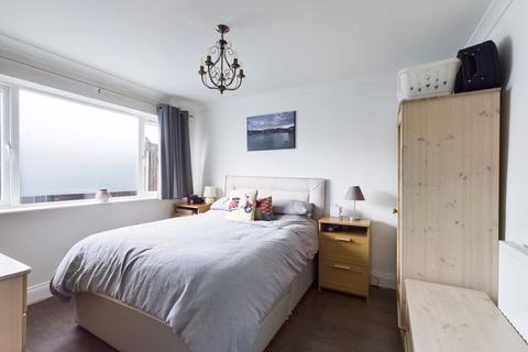 38 Elm Road, Aveley, South Ockendon, RM15 4SX