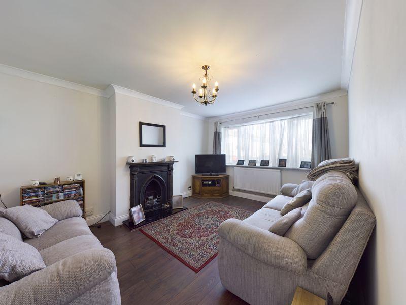 Elm Road, Aveley, Essex 2 bed property £215,000