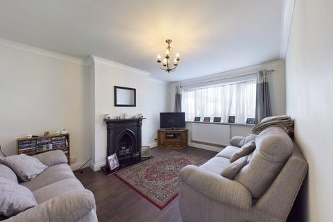 38 Elm Road, Aveley, South Ockendon, RM15 4SX