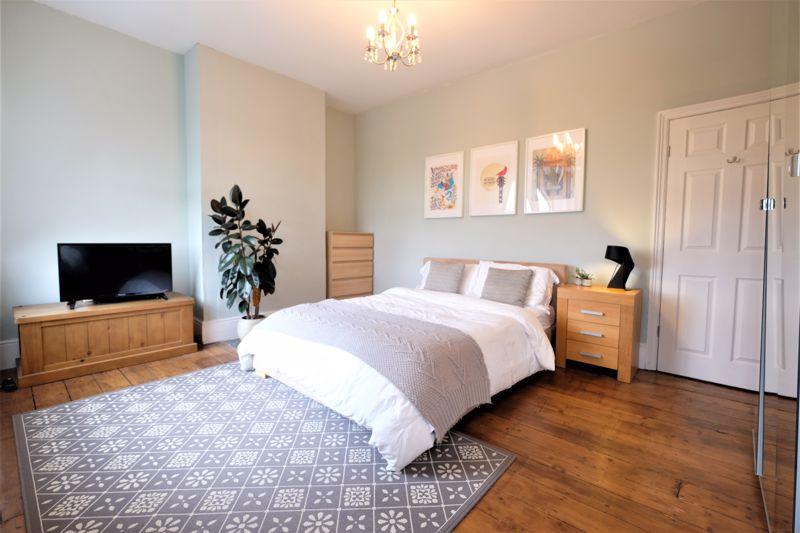 Hugh Oldham Drive, 'M7', Salford 4 bed terraced house £325,000
