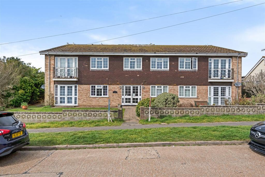 12 Ambleside Avenue, Cliffs, Peacehaven 1 bed apartment £