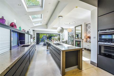 84 Airedale Avenue, London, W4 2NN
