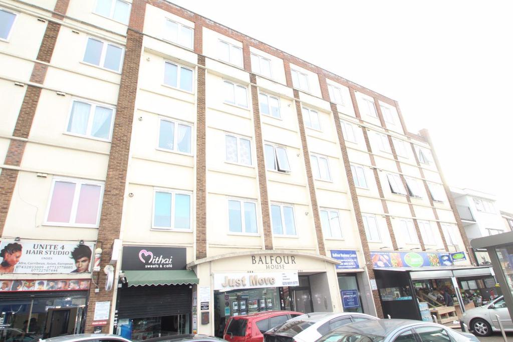Balfour House Ilford 2 bed flat £1,200 pcm (£277 pw)