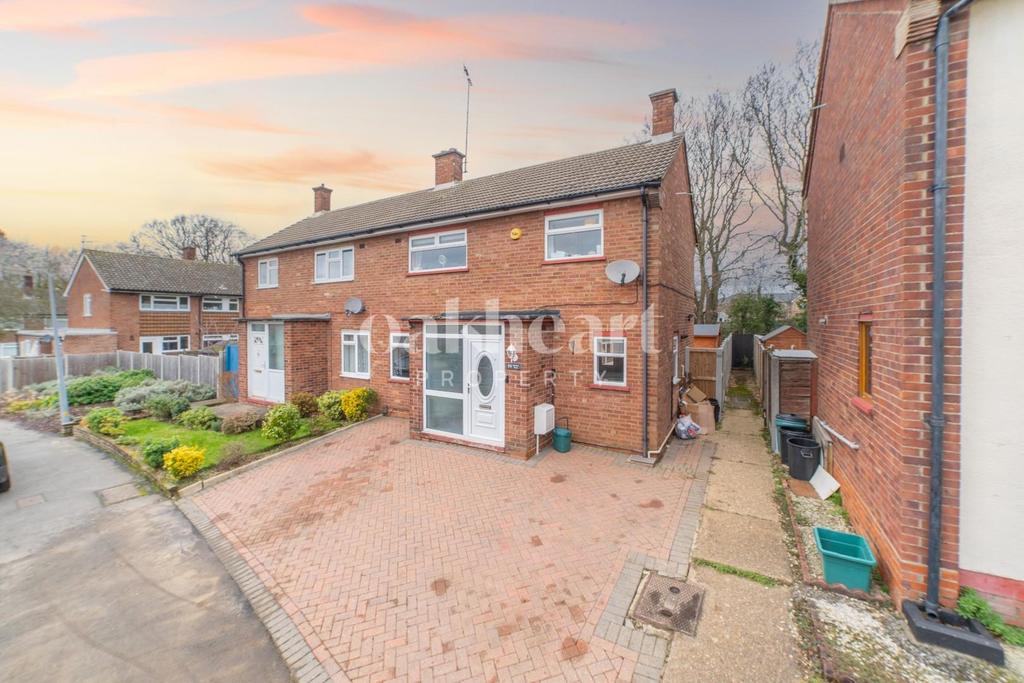 Hazelton Road, Colchester 3 bed semidetached house £250,000