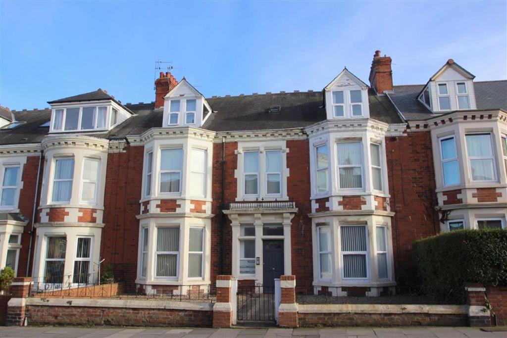 Marine Avenue, Whitley Bay, NE26 1 bed flat £125,000