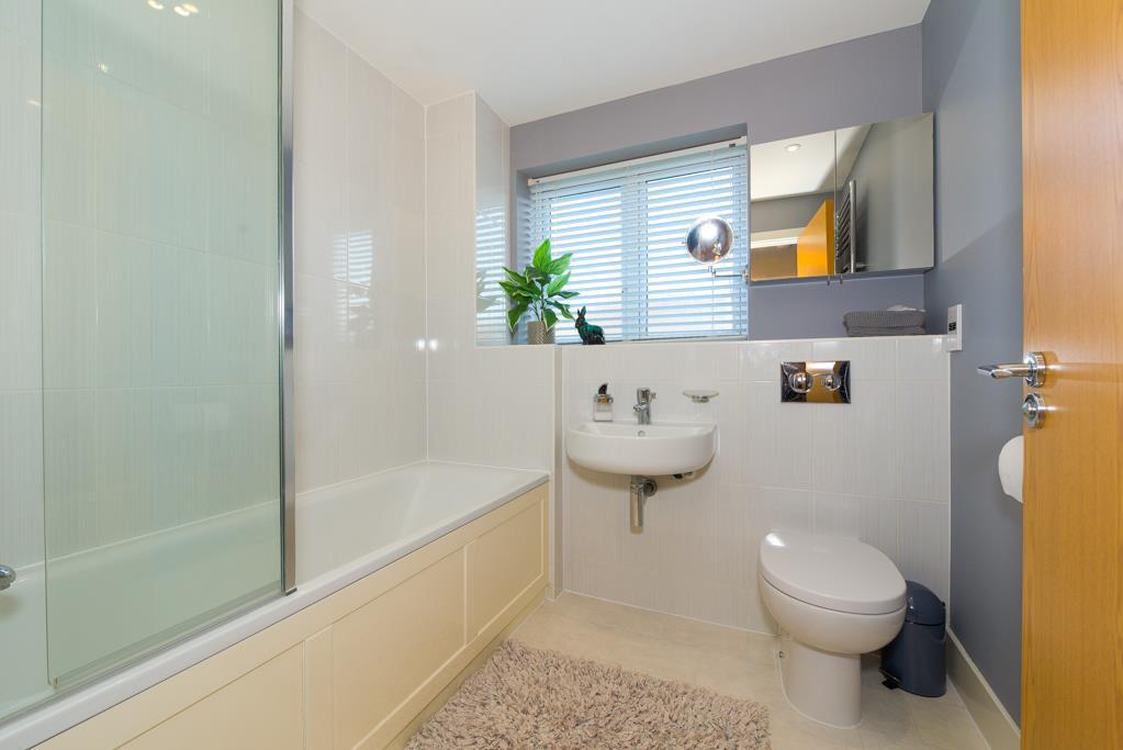 (Rightmove)  (24 of 28).jpg