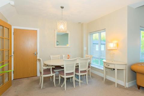 7 Juniper Close, Epsom, KT19 8FT