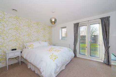 7 Juniper Close, Epsom, KT19 8FT