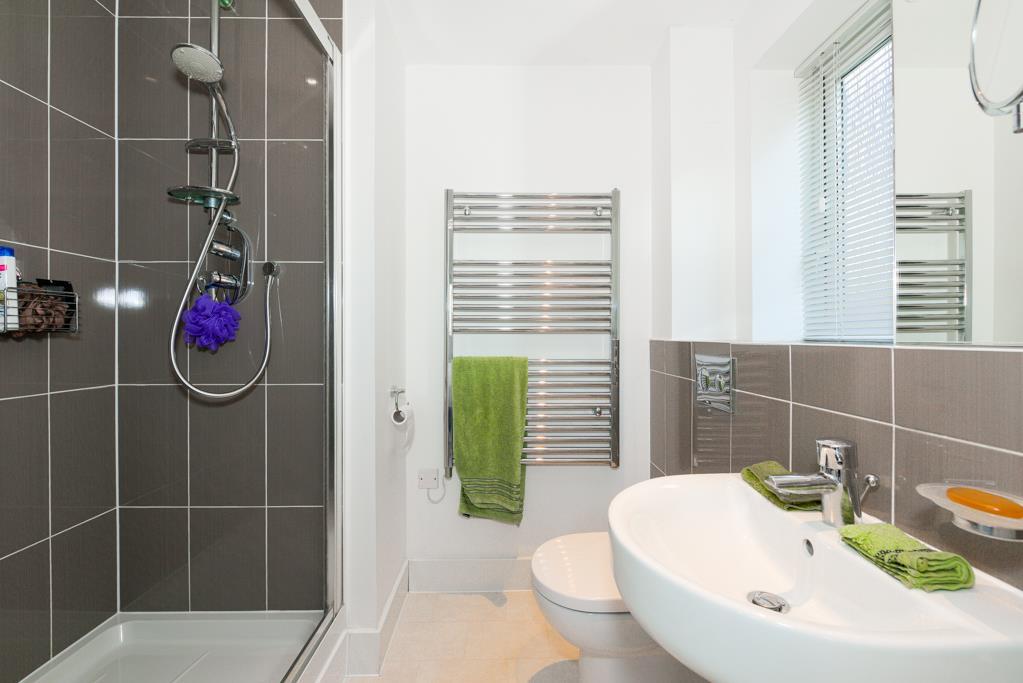 (Rightmove)  (16 of 28).jpg