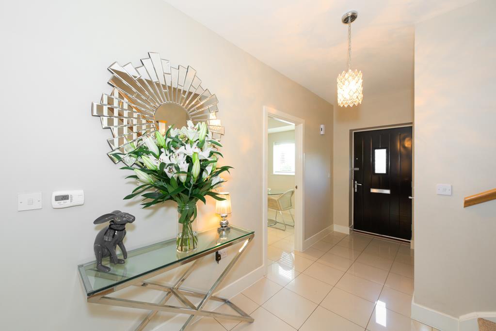 (Rightmove)  (8 of 28).jpg