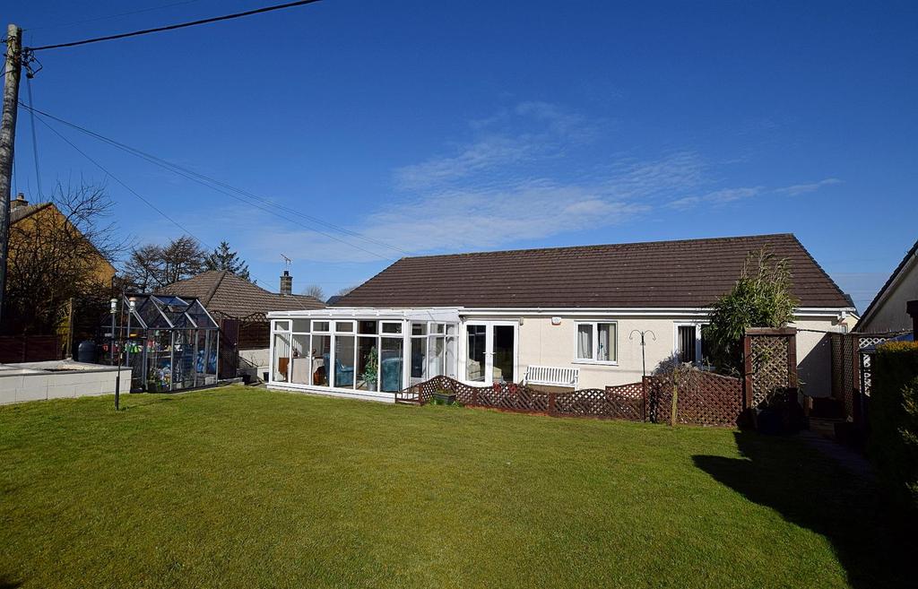 Blaenporth 3 bed detached bungalow £300,000