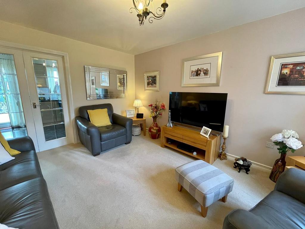 Meikle Loan, Kirkcaldy, Fife, KY2 2 bed terraced house £149,950