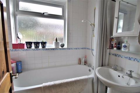 22 Station Road, Meopham, Gravesend, DA13 0LX