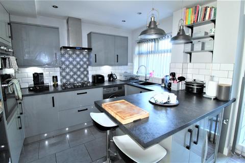 36 Admirals Walk, Minster On Sea, Sheerness, ME12 3BB