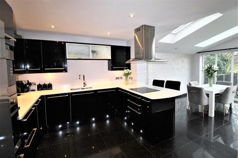 Sonny House Westcliff Drive, Minster On Sea, Sheerness, ME12 2LR