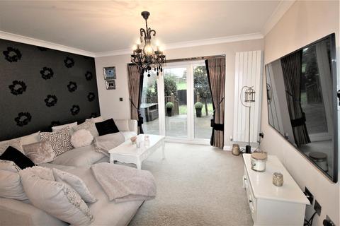 Sonny House Westcliff Drive, Minster On Sea, Sheerness, ME12 2LR