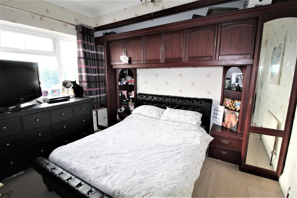 Master bedroom 1