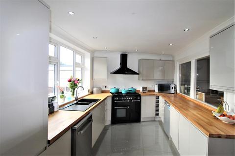 67 Abbey View Drive, Minster On Sea, Sheerness, ME12 2JG