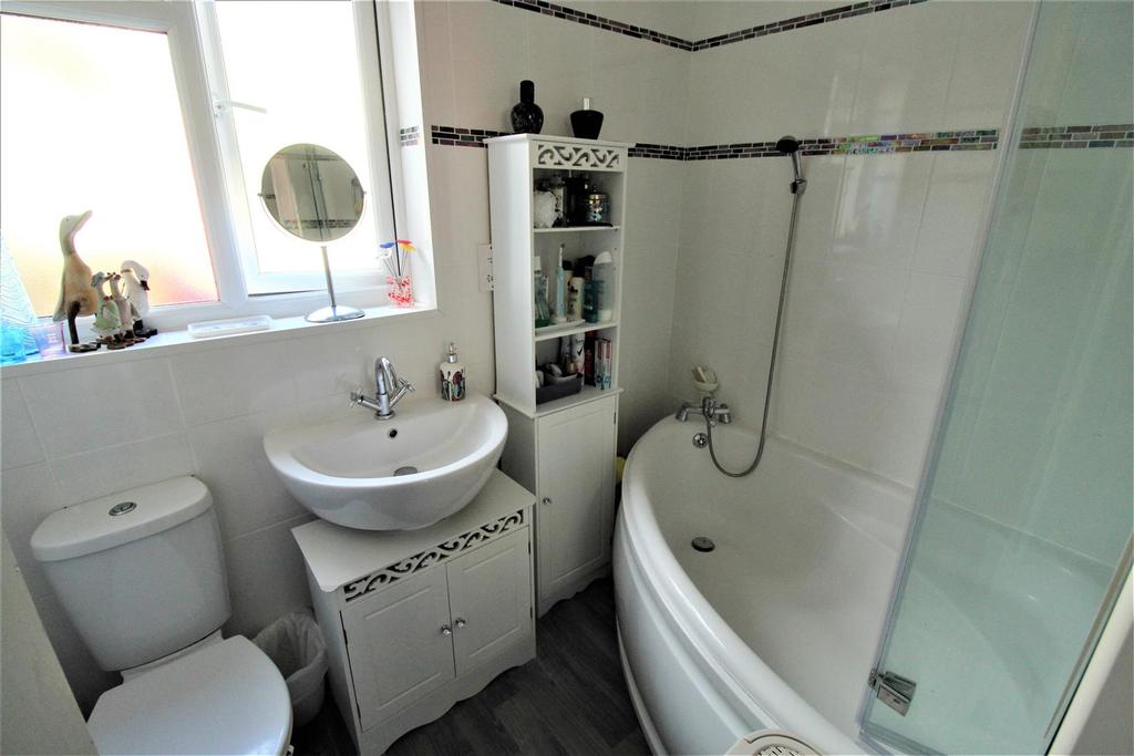 Family bathroom w.c