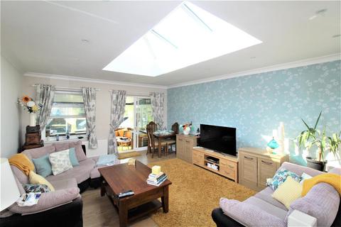 65 Abbey View Drive, Minster On Sea, Sheerness, ME12 2JG