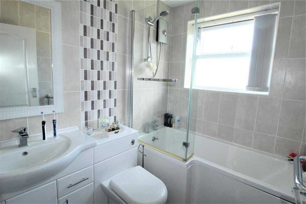 Family Bathroom w.c
