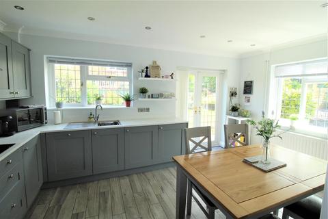 2 Highfield Road, Minster On Sea, Sheerness, ME12 3BA