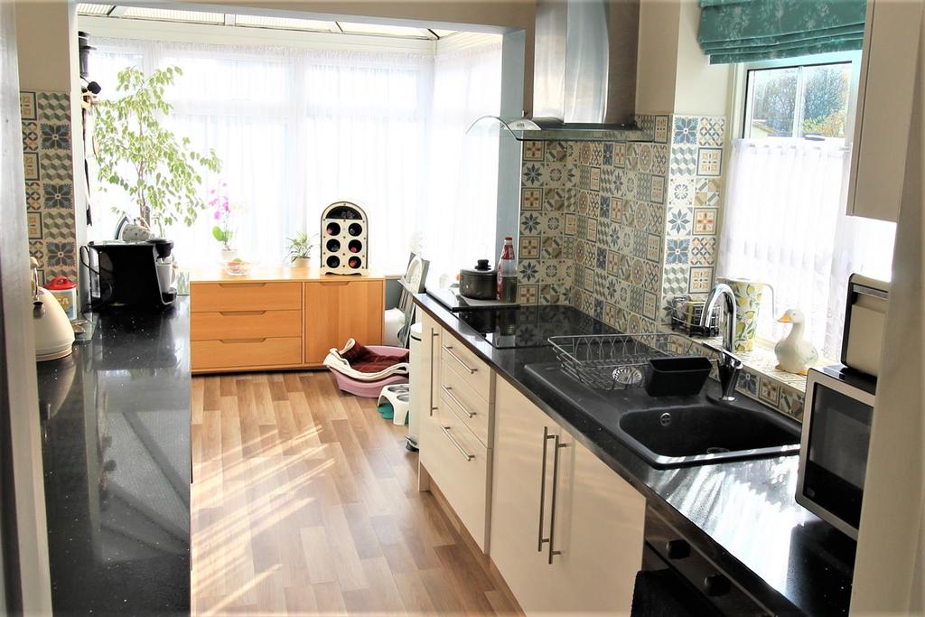 Kitchen/conservatory
