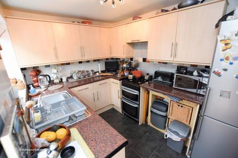 128 Armstrong Close, Birchwood, Warrington, WA3 6DJ