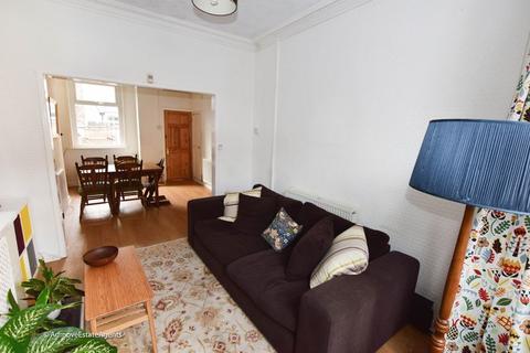 5 Berrie Grove, Manchester, M19 2QA